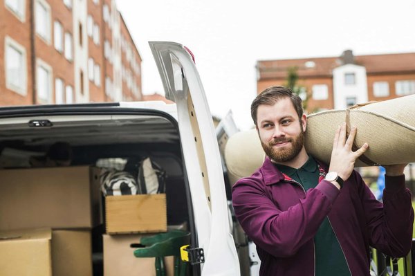Location utilitaire Evry : Comment choisir le meilleur service pour vos besoins de déménagement